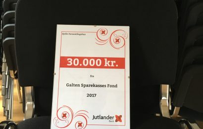 30.000.- kr fra Jutlanderbank til nye stole i Sjelle Forsamlingshus
